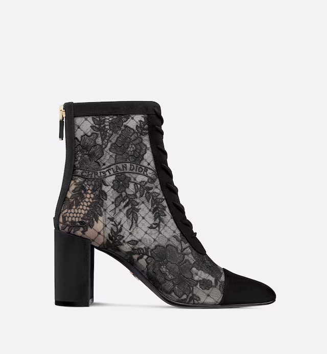NAUGHTILY-D HEELED ANKLE BOOT